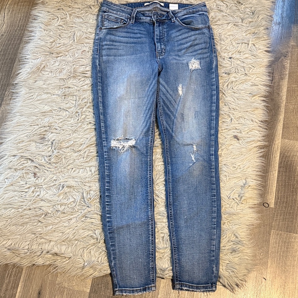 Stylish Blue Distressed Women Jeans